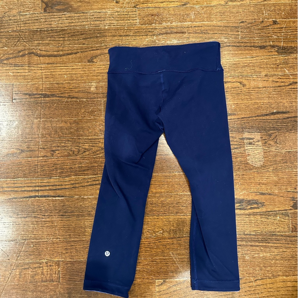 Lululemon cropped reversible blue leggings